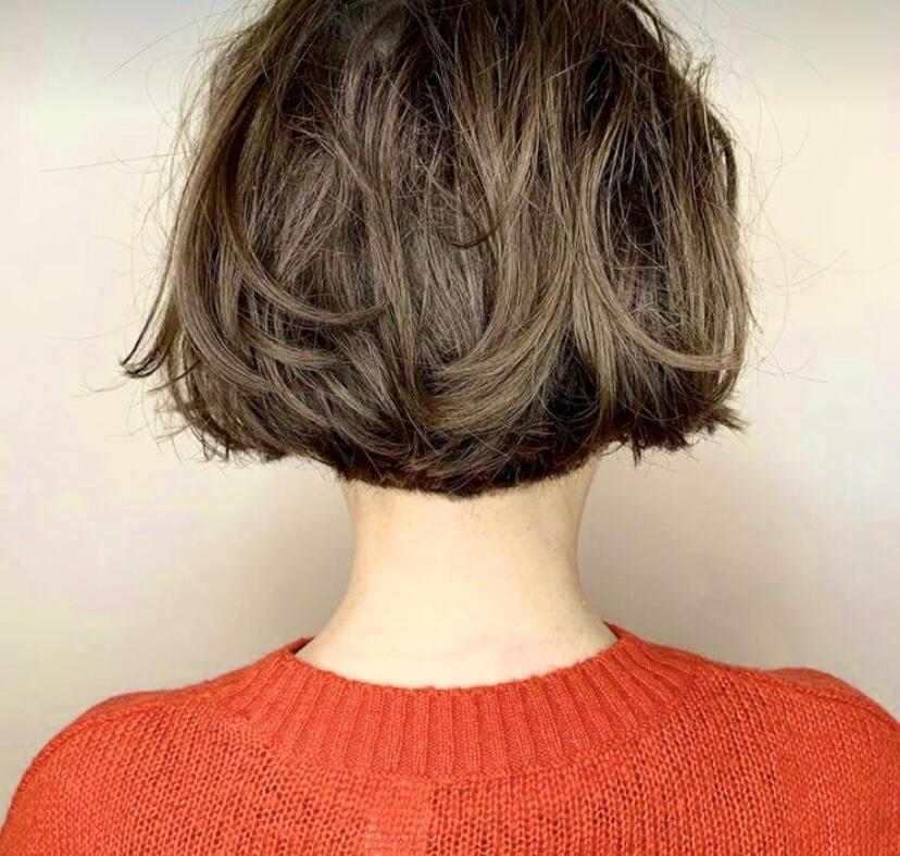 Soft textured bob with long laters